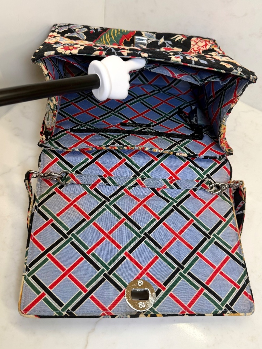 Vera Bradley Versailles Julia Crossbody Bag with Turnlock Closure - Picture 8 of 9